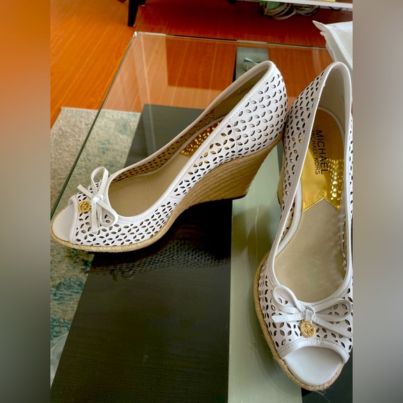 Michael Kors, White wedge sandals, Size UK 6/ US 8, worn once - Picture 1 of 1